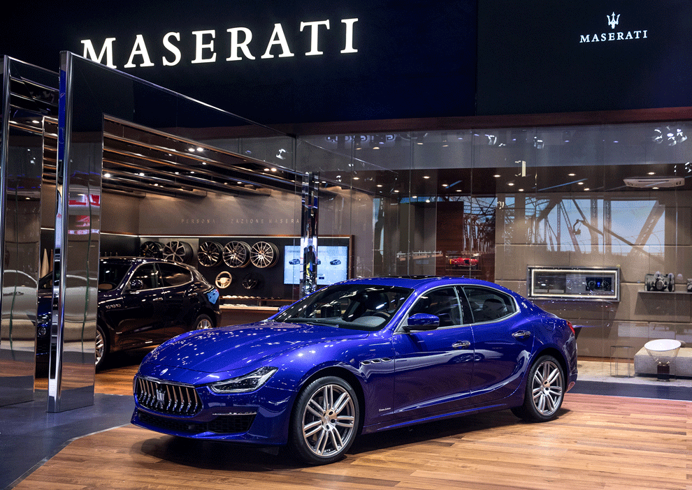 14419-MaseratistandatAutoChina2018GhibliGranLussoMY18-TablierMagazine-990x702